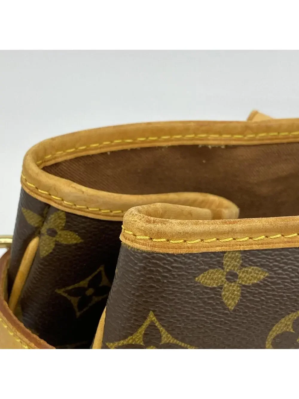 Louis Vuitton Batignolles Handbag #325232L80B